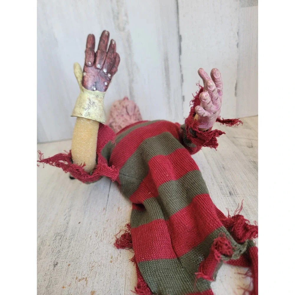 Vintage nightmare on elm Street Freddy Krueger Halloween hanging figure reaper